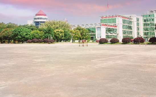 柳州市汽车运输技工学校